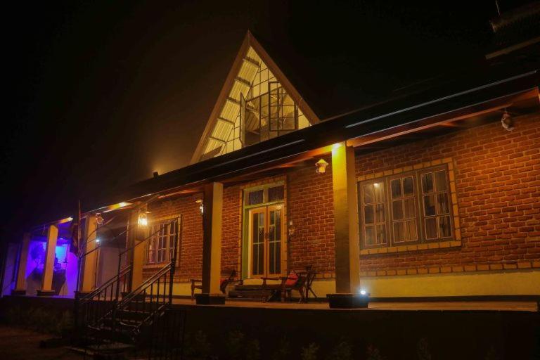 SHADOW MASK BUNGALOW