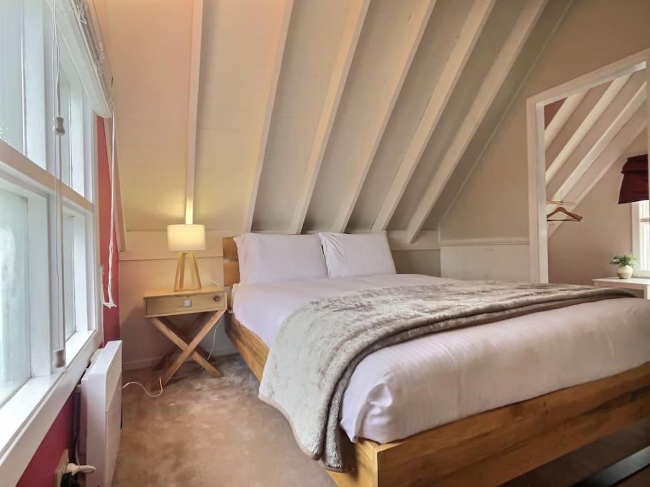 Vaucluse Chalet, alpine-getaways