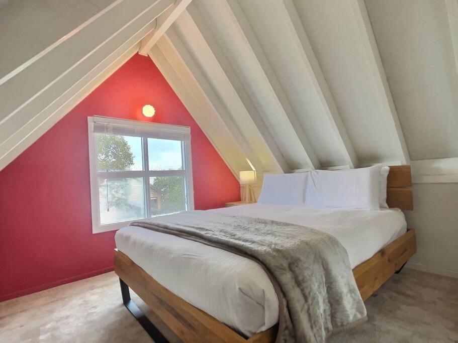 Vaucluse Chalet, alpine-getaways