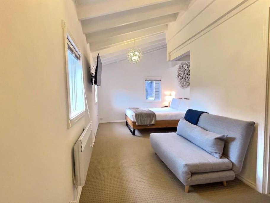 Vaucluse Chalet, alpine-getaways