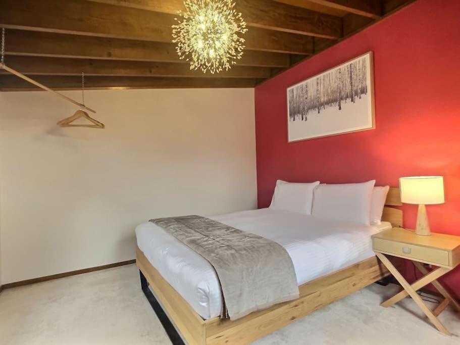 Vaucluse Chalet, alpine-getaways