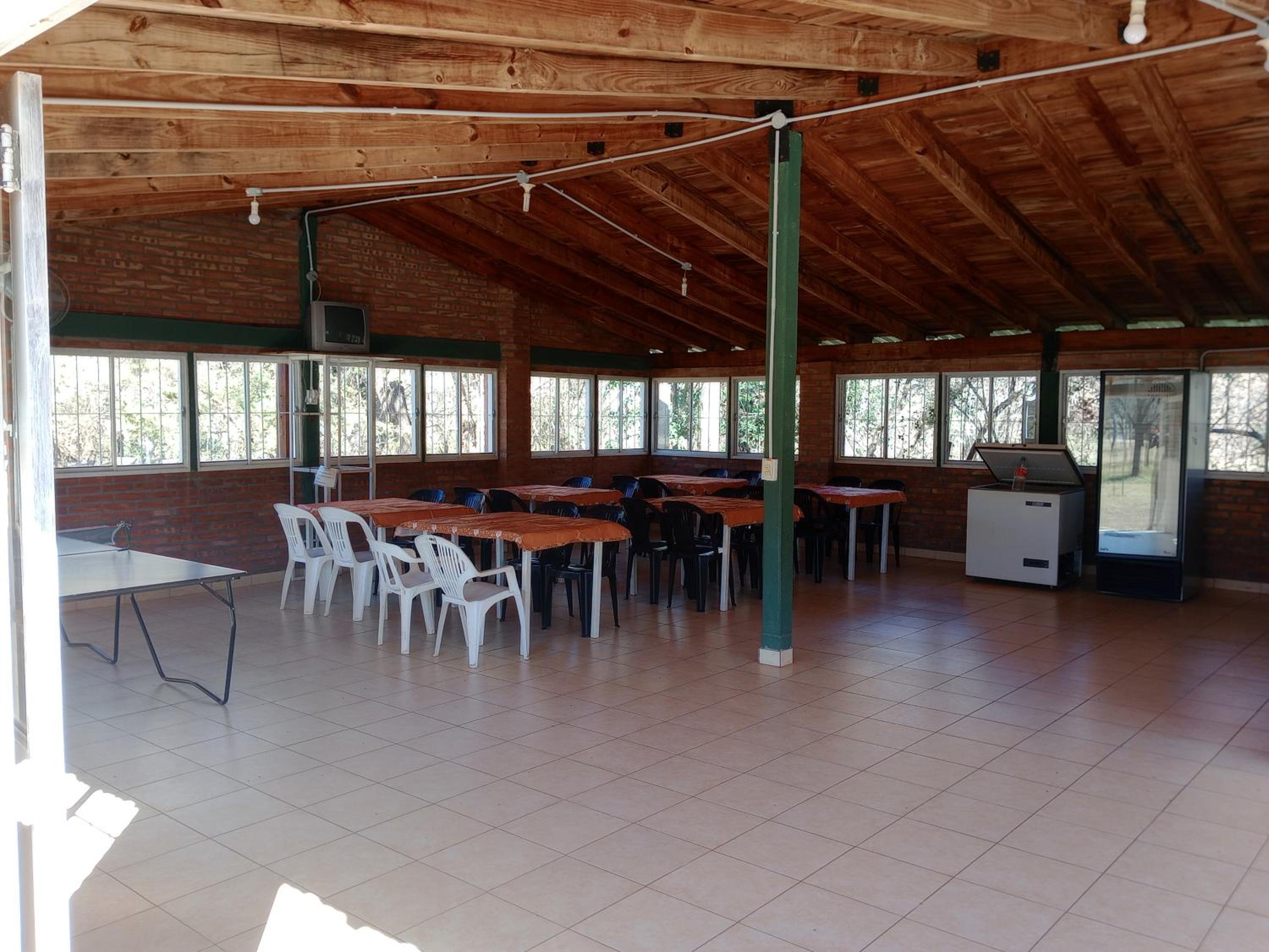 Los Nidos Dormis Habitaciones con baño privado y DEPARTAMENTOS