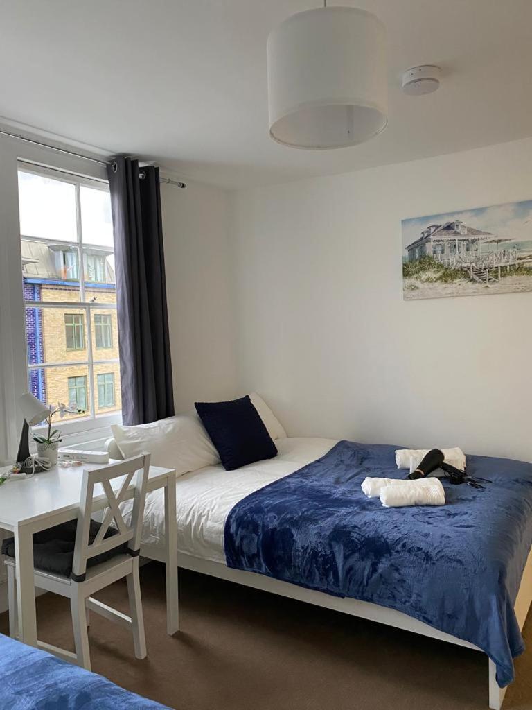 Comfy Private Rooms in Camden Town, Central London