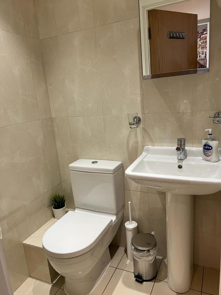 Cosy Private Rooms near Euston Station, Central London