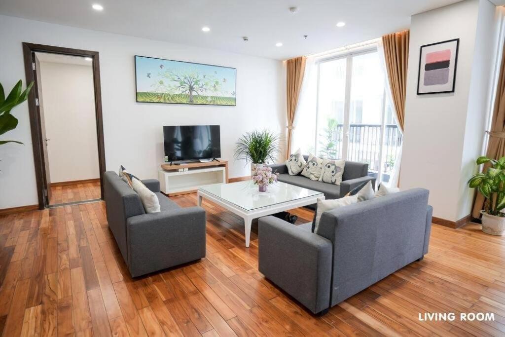 Modern & Charming Penthouse 5BRs in Da Nang Center view 5