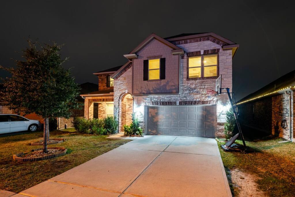 Spacious long stay family home in Kingwood/Humble - Property Image 49