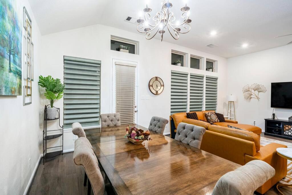 Spacious long stay family home in Kingwood/Humble - Property Image 34