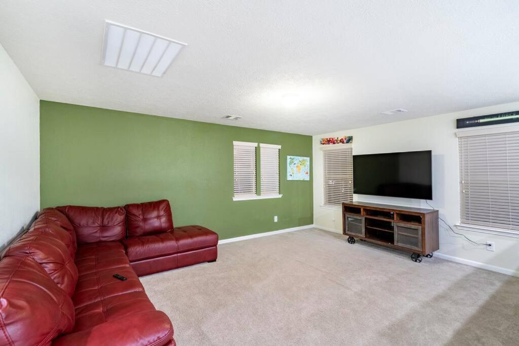 Spacious long stay family home in Kingwood/Humble - Property Image 21