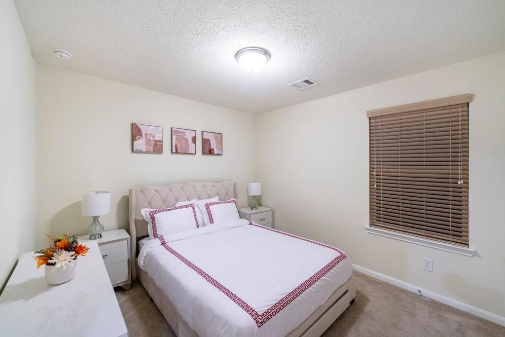 Spacious long stay family home in Kingwood/Humble - Property Image 23
