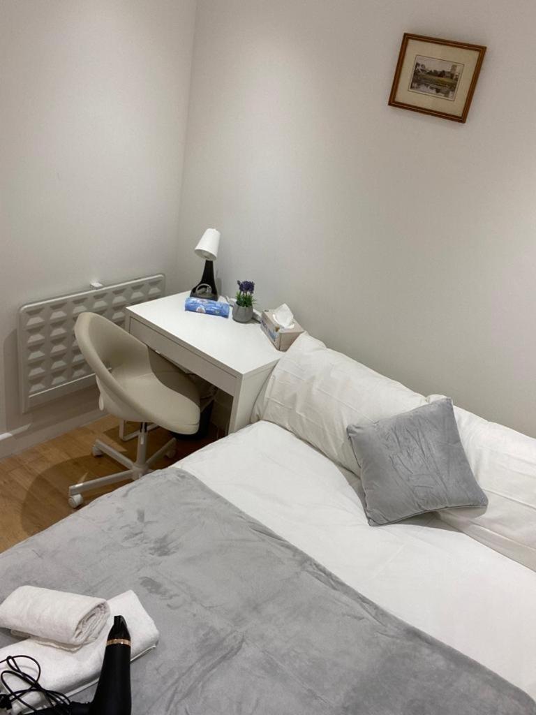 Cosy Private Rooms near Euston Station, Central London