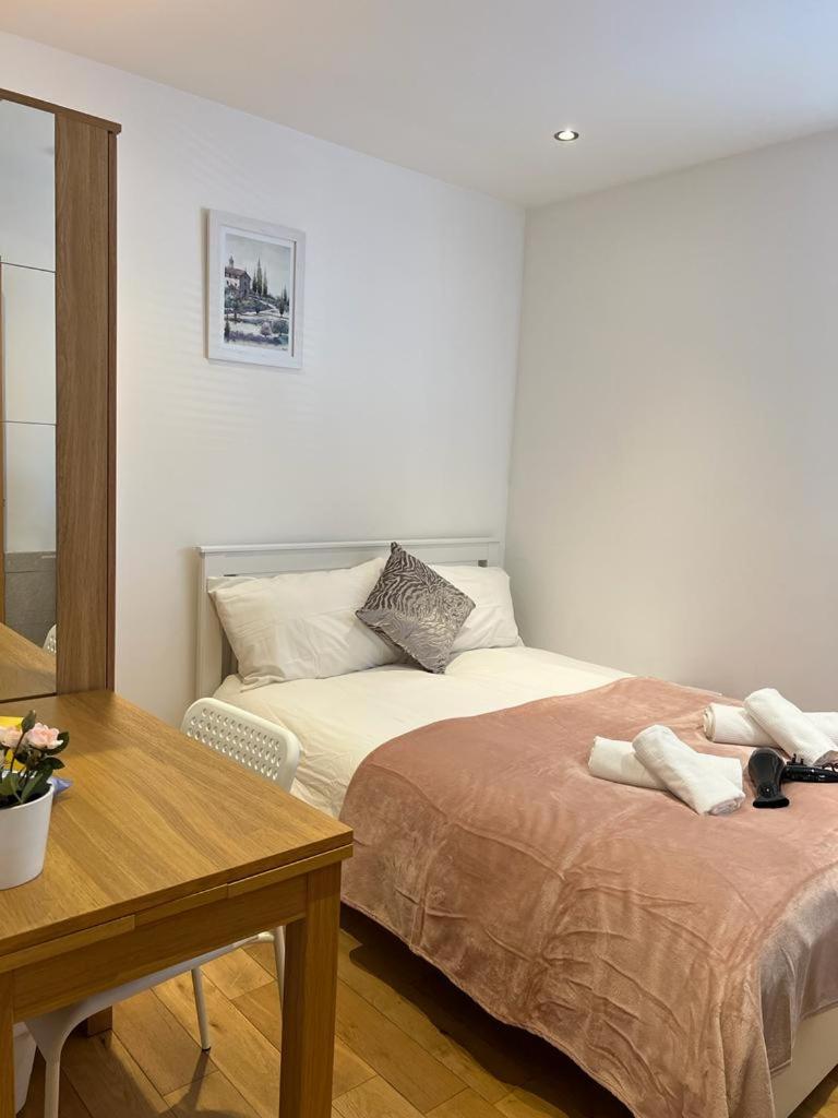 Cosy Private Rooms near Euston Station, Central London