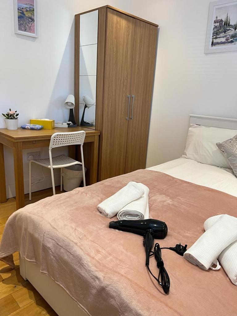 Cosy Private Rooms near Euston Station, Central London
