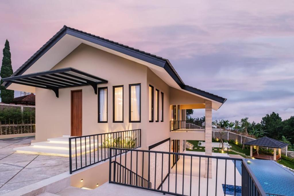 Villa Bahenol Puncak