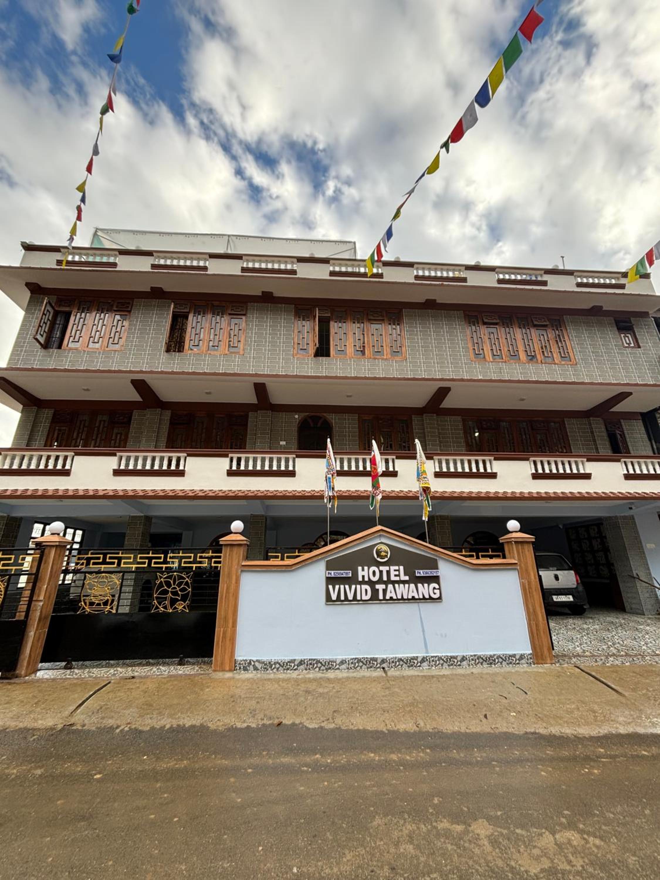 Hotel Vivid Tawang view 2
