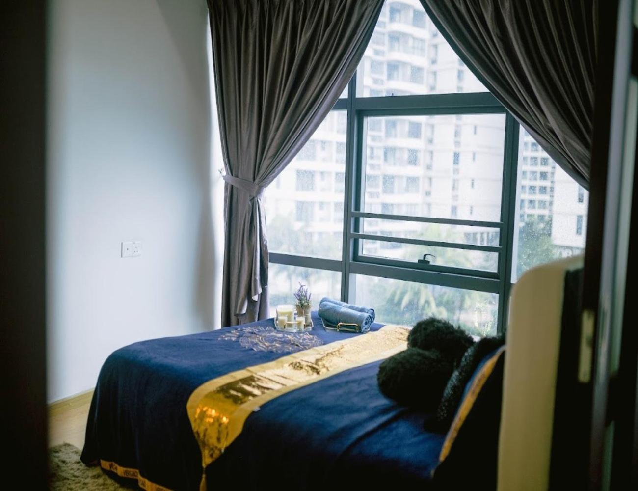 Country Garden Danga Bay Studio Unit by KS