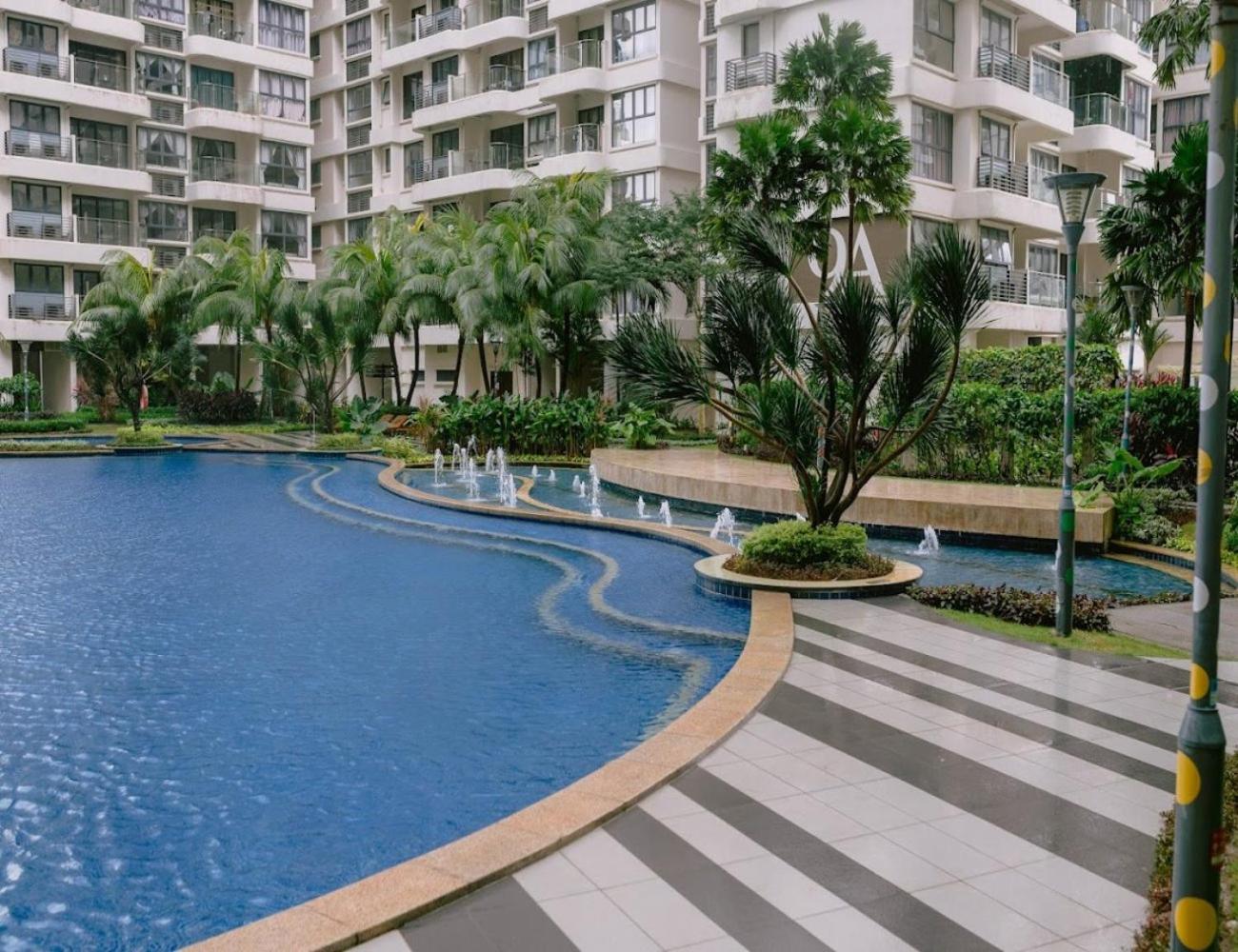 Country Garden Danga Bay Studio Unit by KS