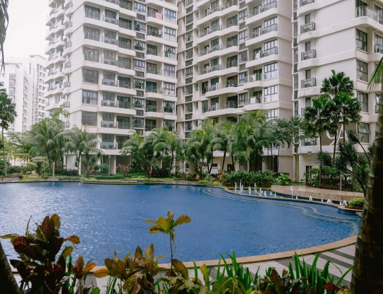 Country Garden Danga Bay Studio Unit by KS