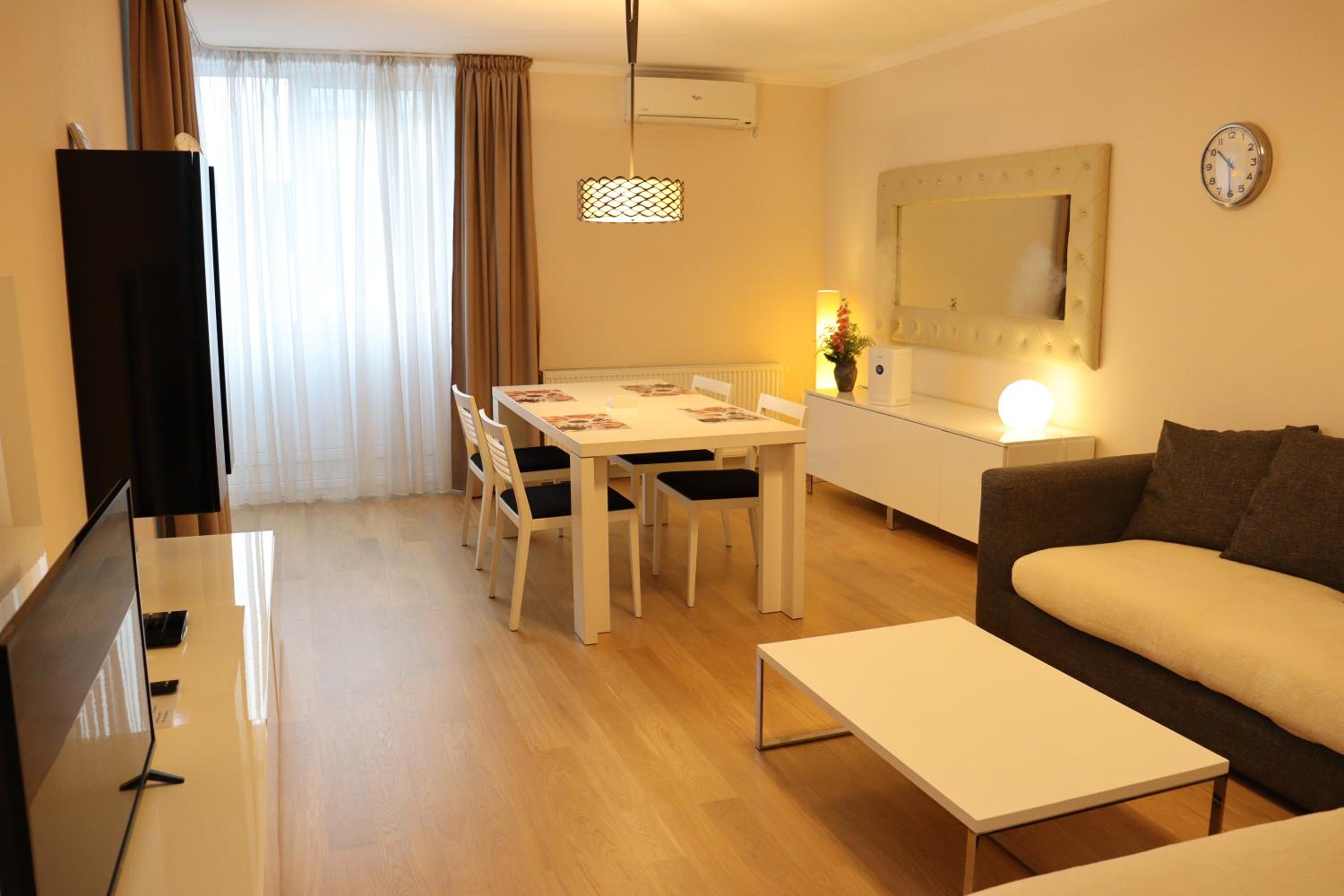 Platinia home view 2