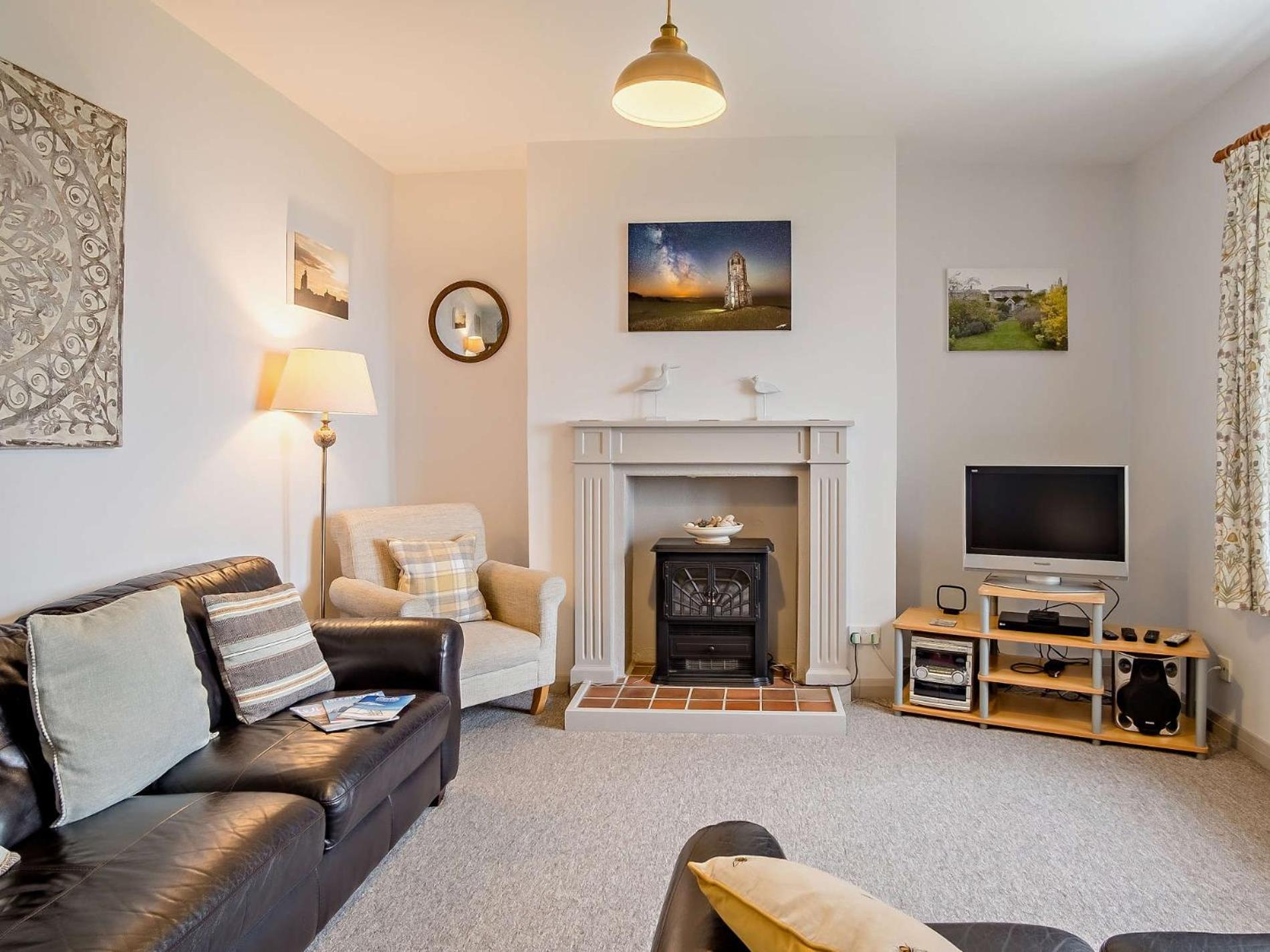 3 Bed in Niton Undercliff oc-ic125 view 5