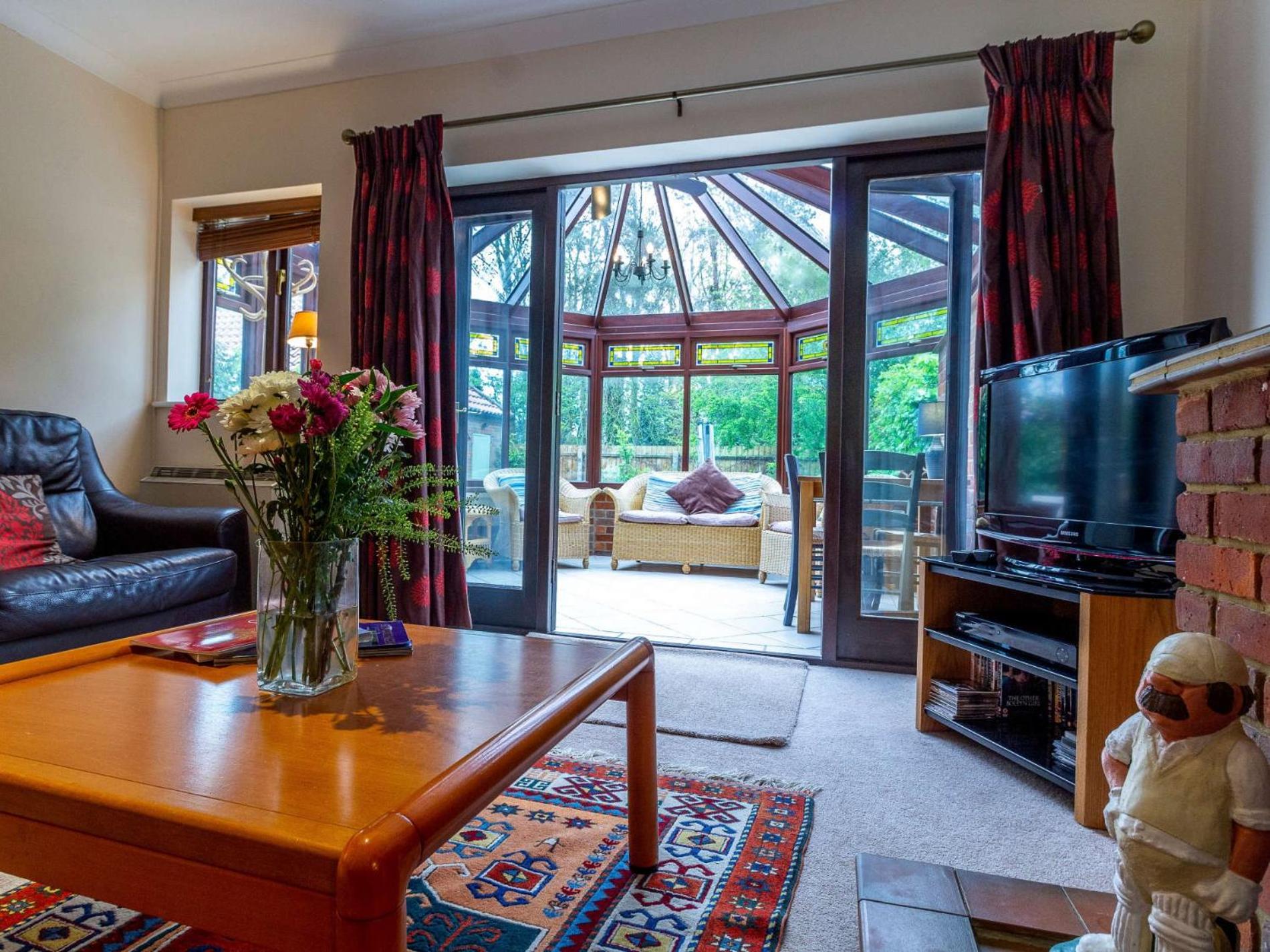 4 Bed in Burnham Deepdale oc-kt113 view 3
