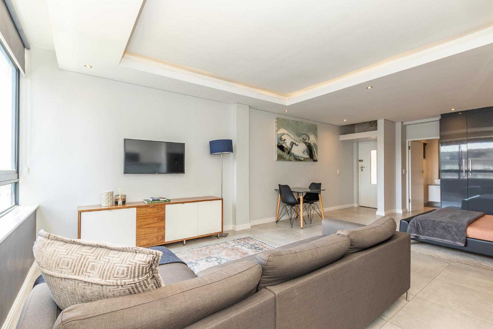 Chic Urban Oasis with character view 3