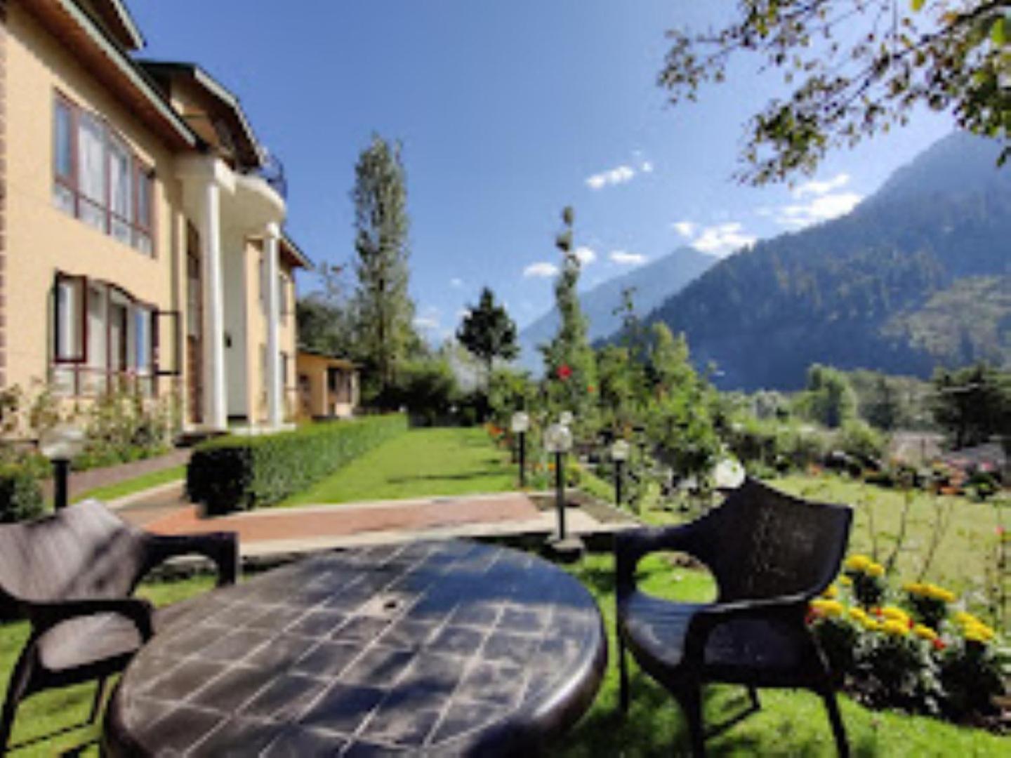 Forest Hill Resorts Laripora view 4