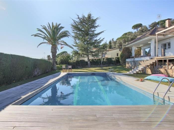Villa Rosa by Alventholidays