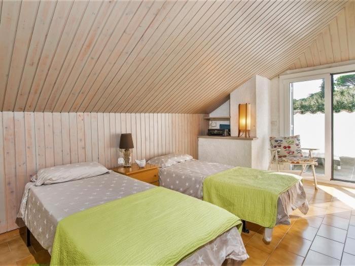 Villa Rosa by Alventholidays