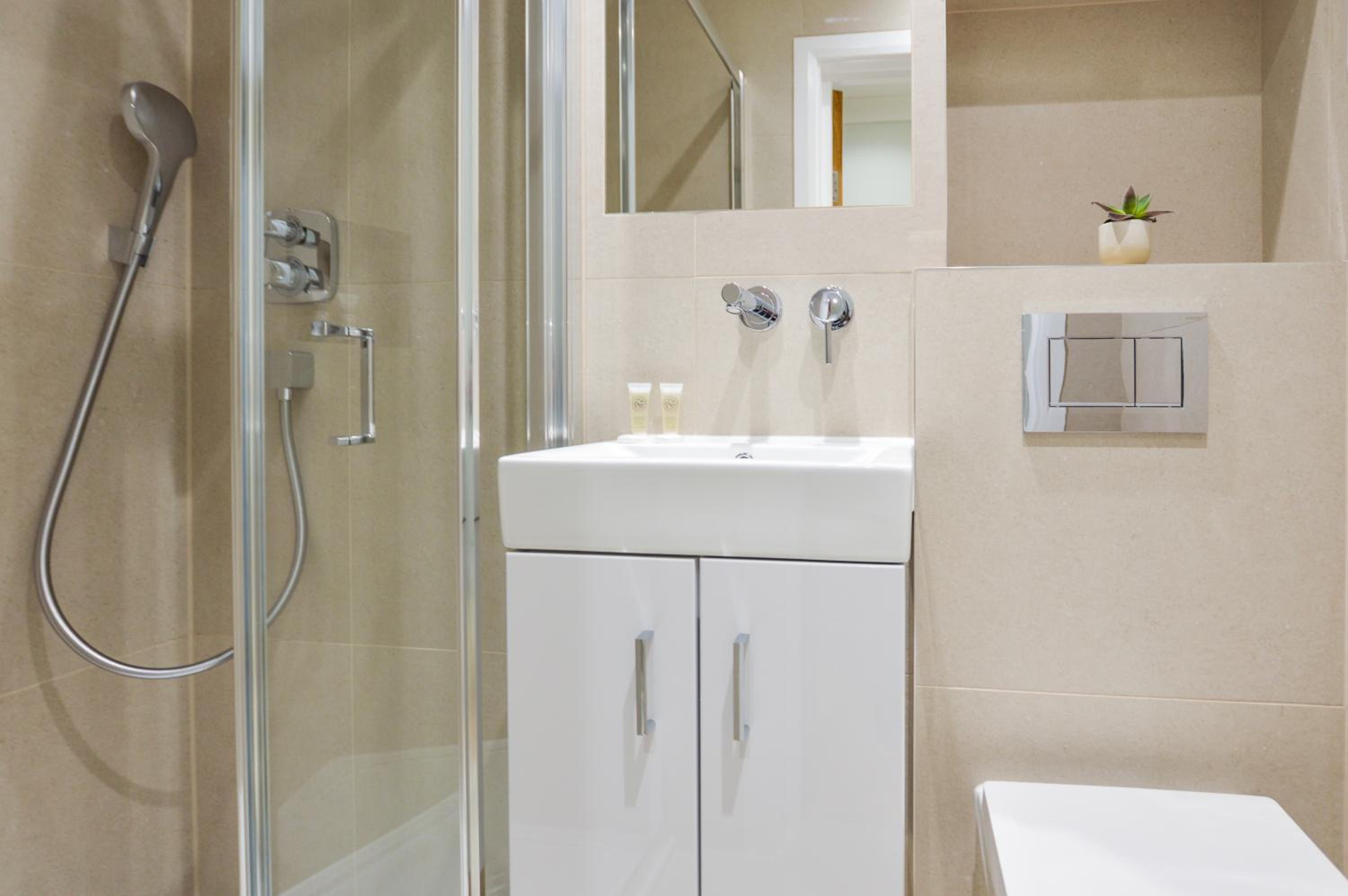 Queensborough Terrace Serviced Apartments by Concept Apartments