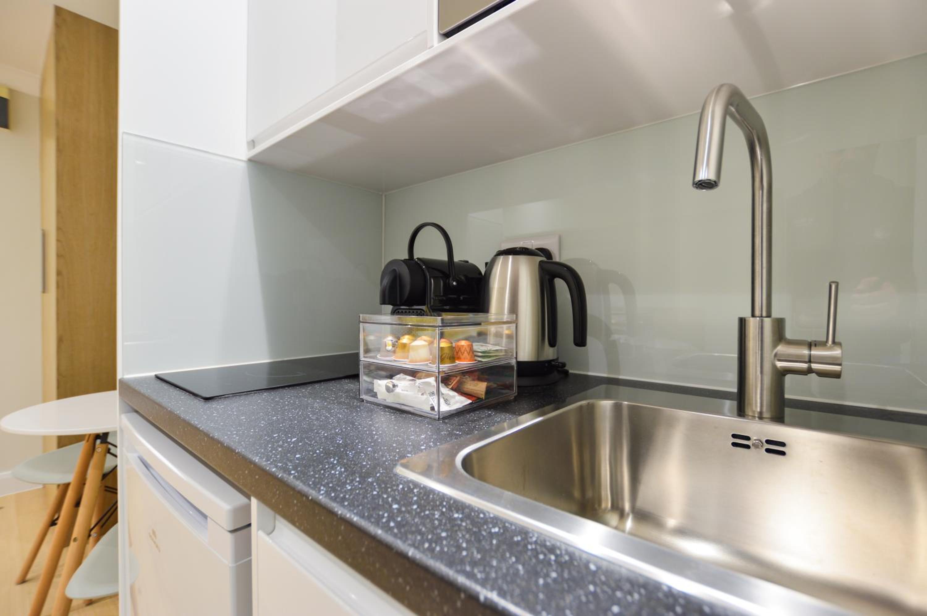 Queensborough Terrace Serviced Apartments by Concept Apartments