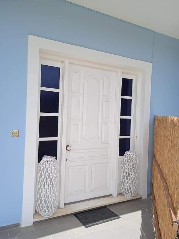 Niko's Blue Villa in Kavvadades view 4