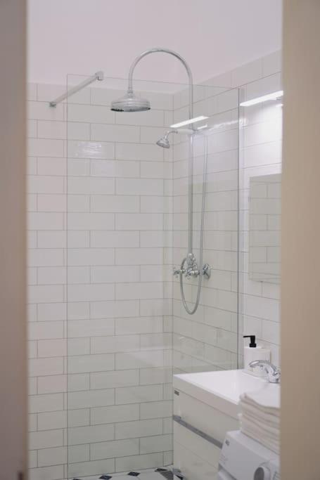 NEW! Mucha 3BDR Flat in HEART of the City Center