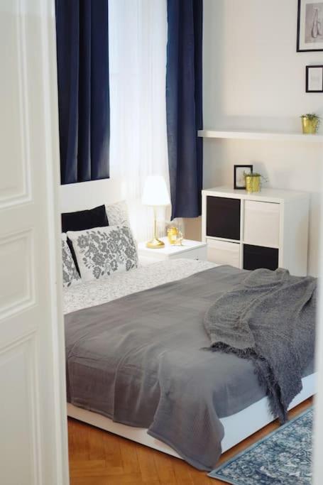 NEW! Mucha 3BDR Flat in HEART of the City Center