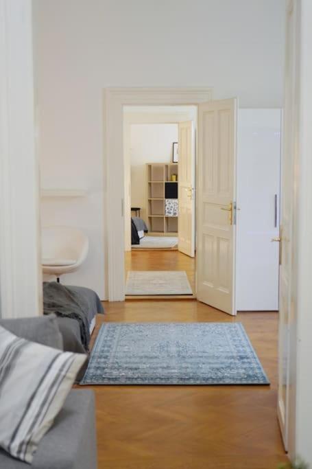 NEW! Mucha 3BDR Flat in HEART of the City Center