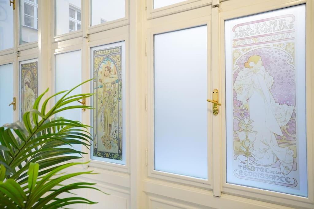 NEW! Mucha 3BDR Flat in HEART of the City Center