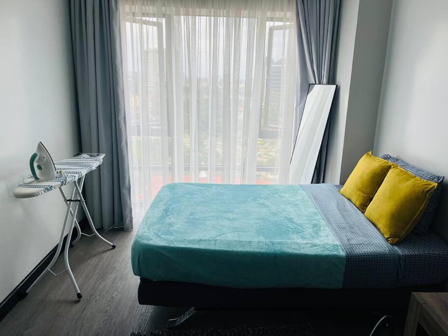 Airy upmarket 2br apartment in Westlands. view 4
