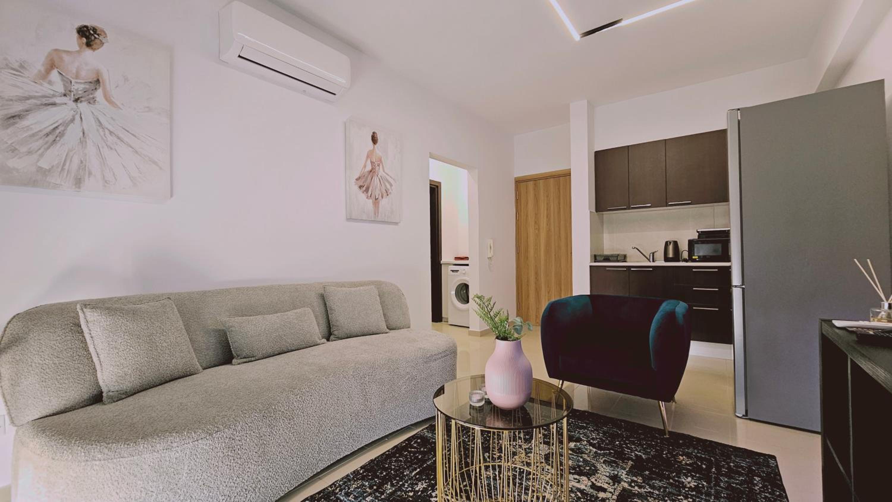 STAY Cosmo City Suites