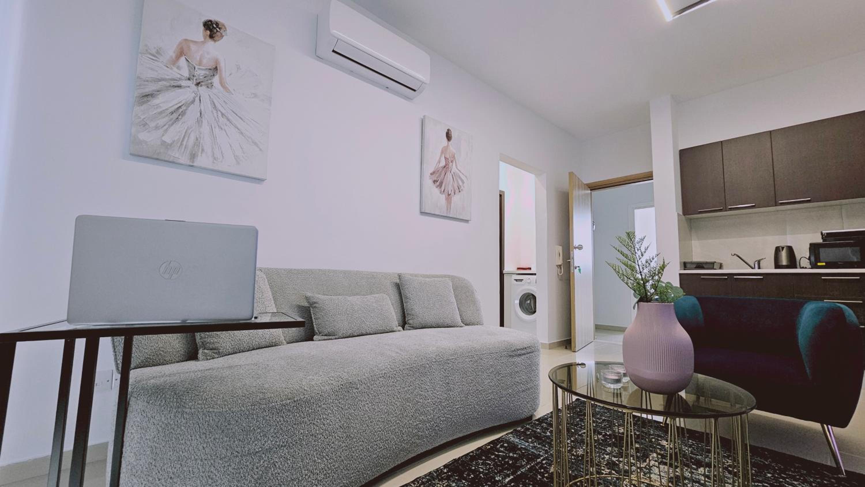STAY Cosmo City Suites