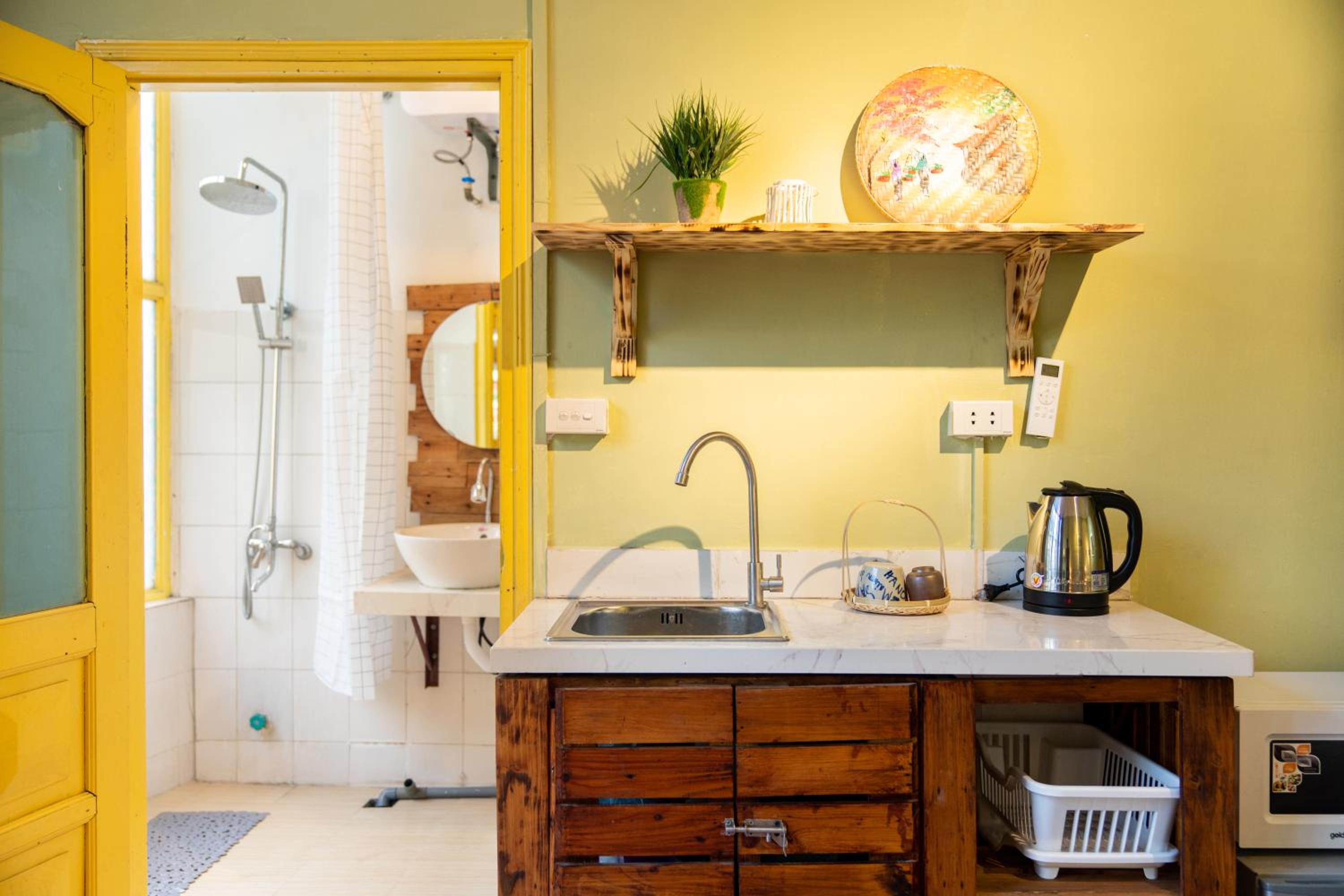1- Homestay Hanoi- Cozy - Street view - Perfect Location