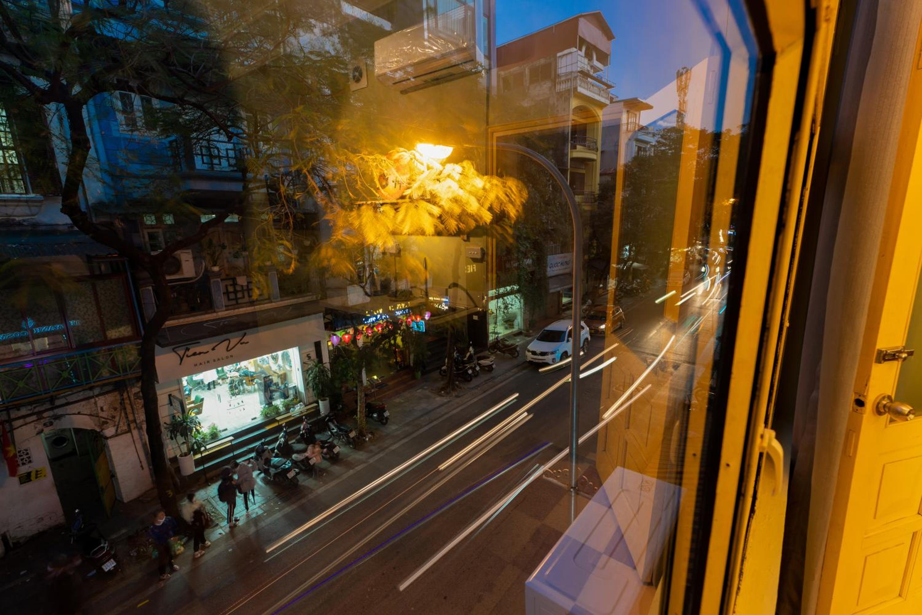 1- Homestay Hanoi- Cozy - Street view - Perfect Location