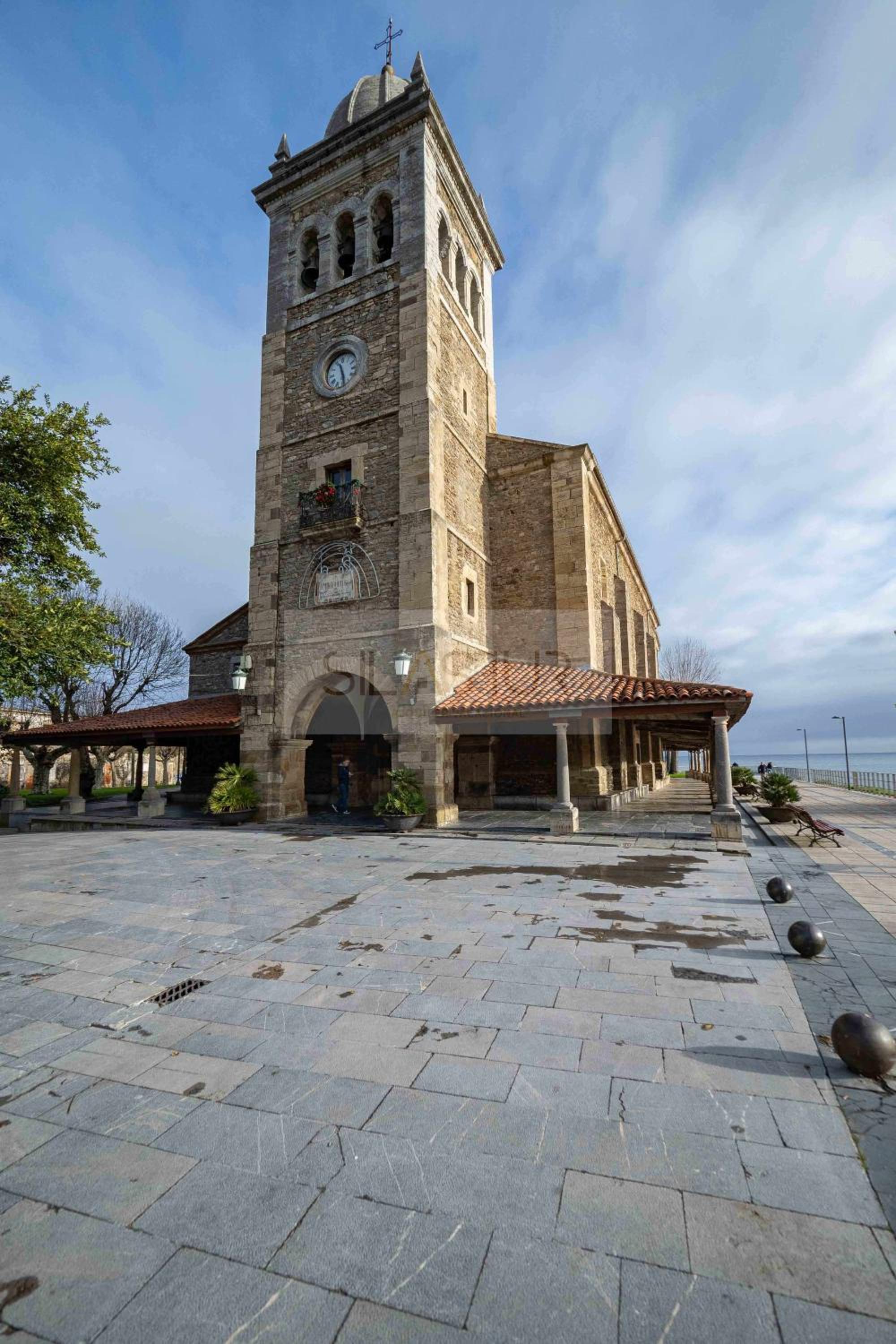 Patio De Auro
