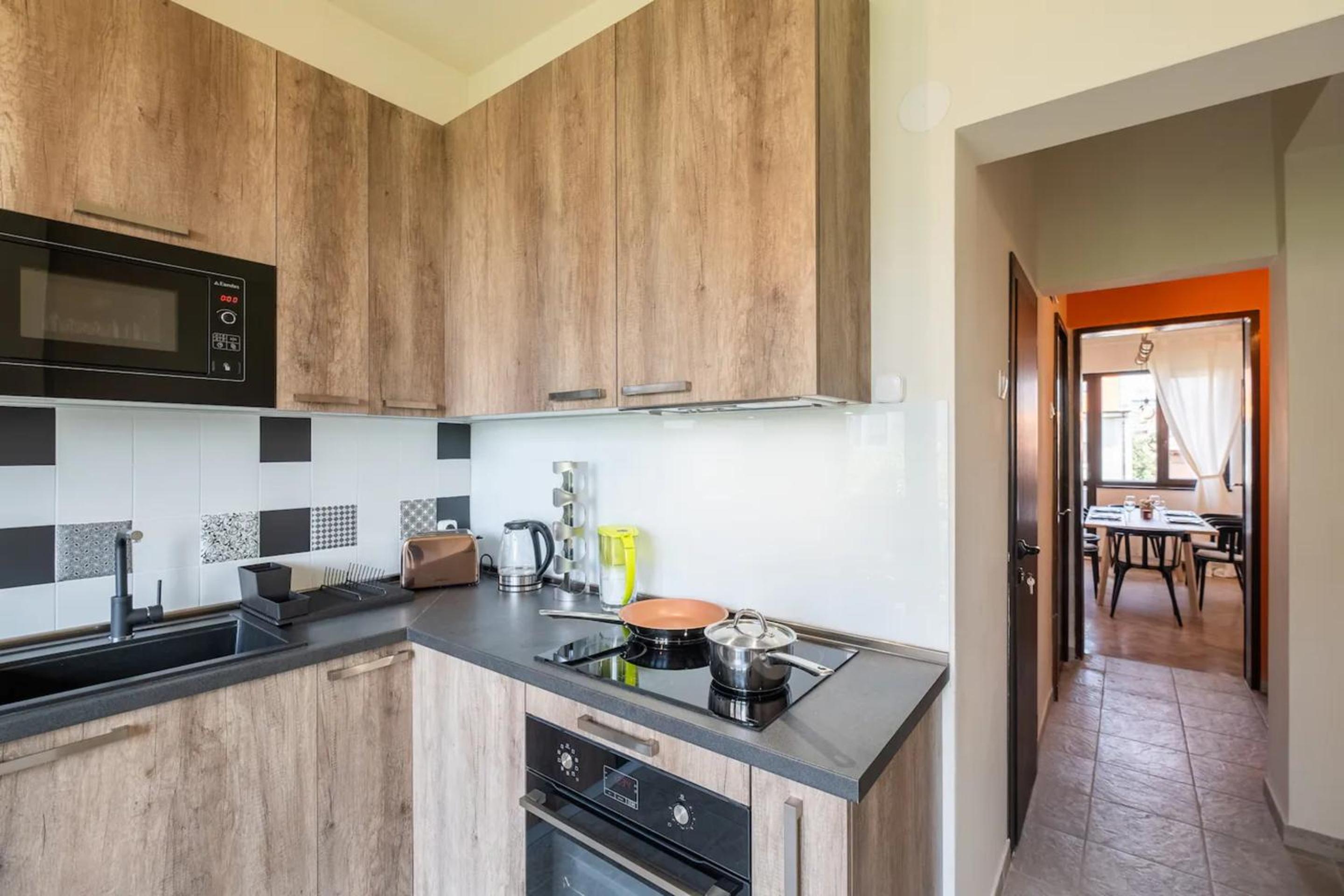 Orange friendly apartment near Vitosha blvd