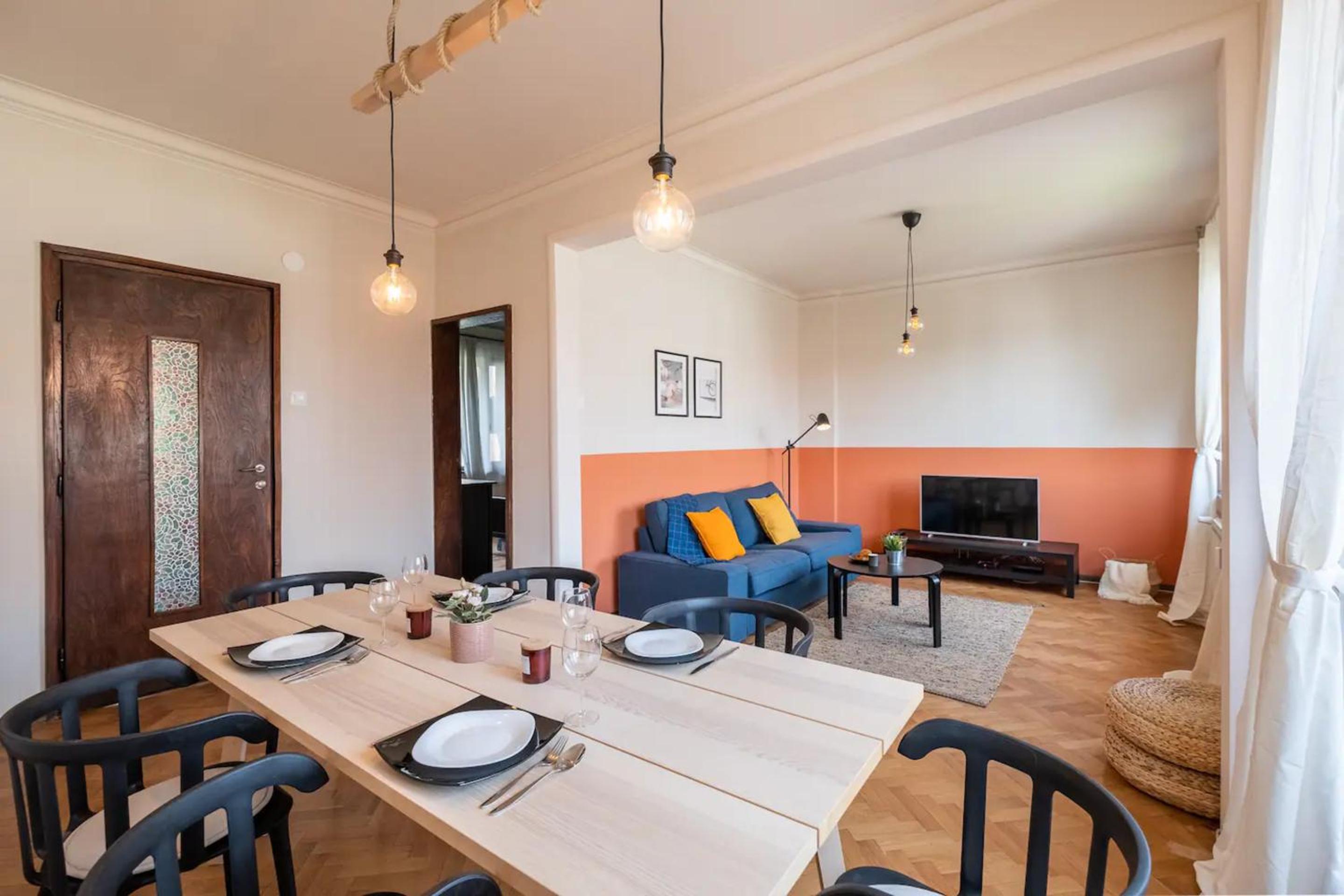 Orange friendly apartment near Vitosha blvd