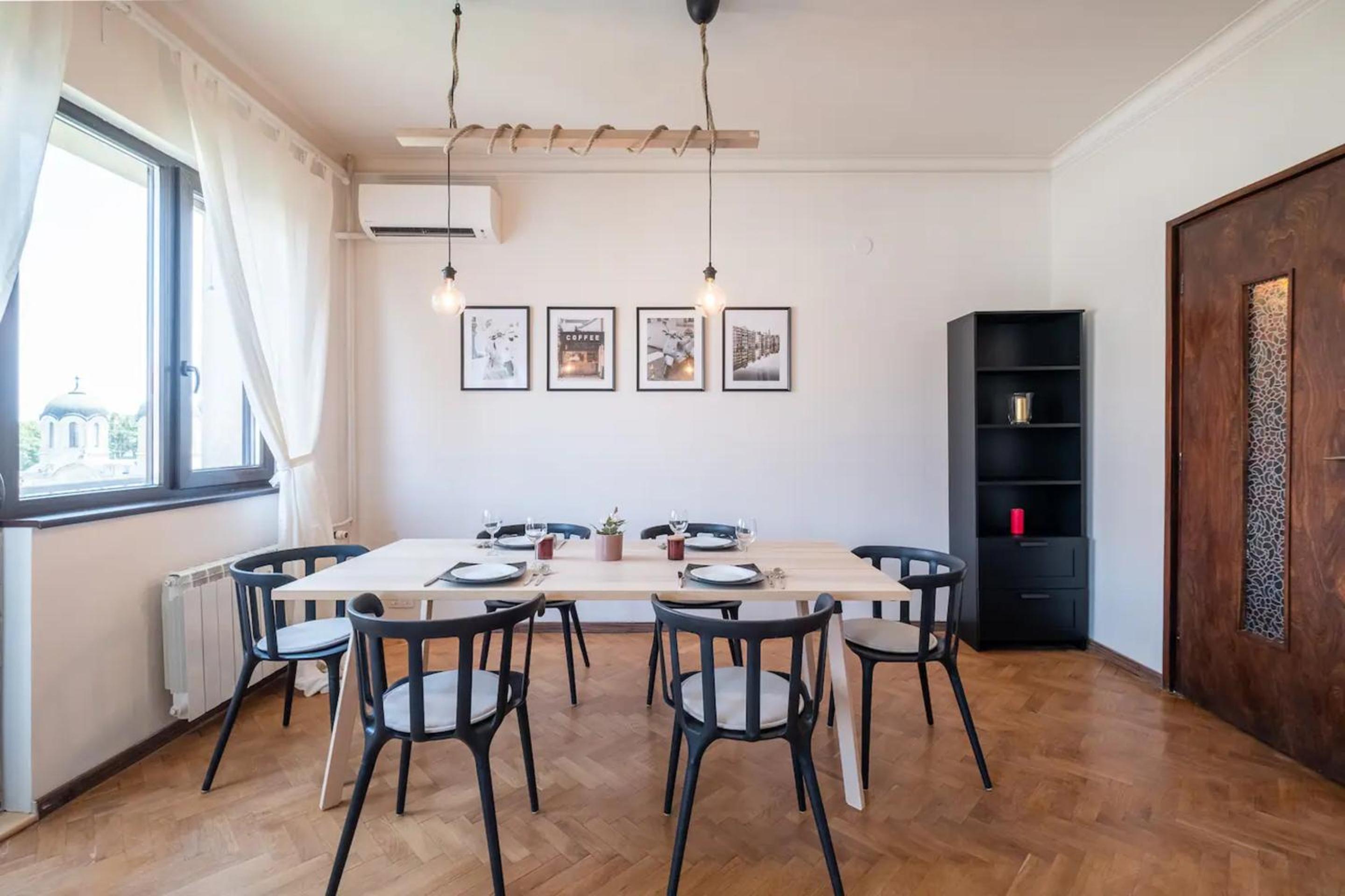 Orange friendly apartment near Vitosha blvd