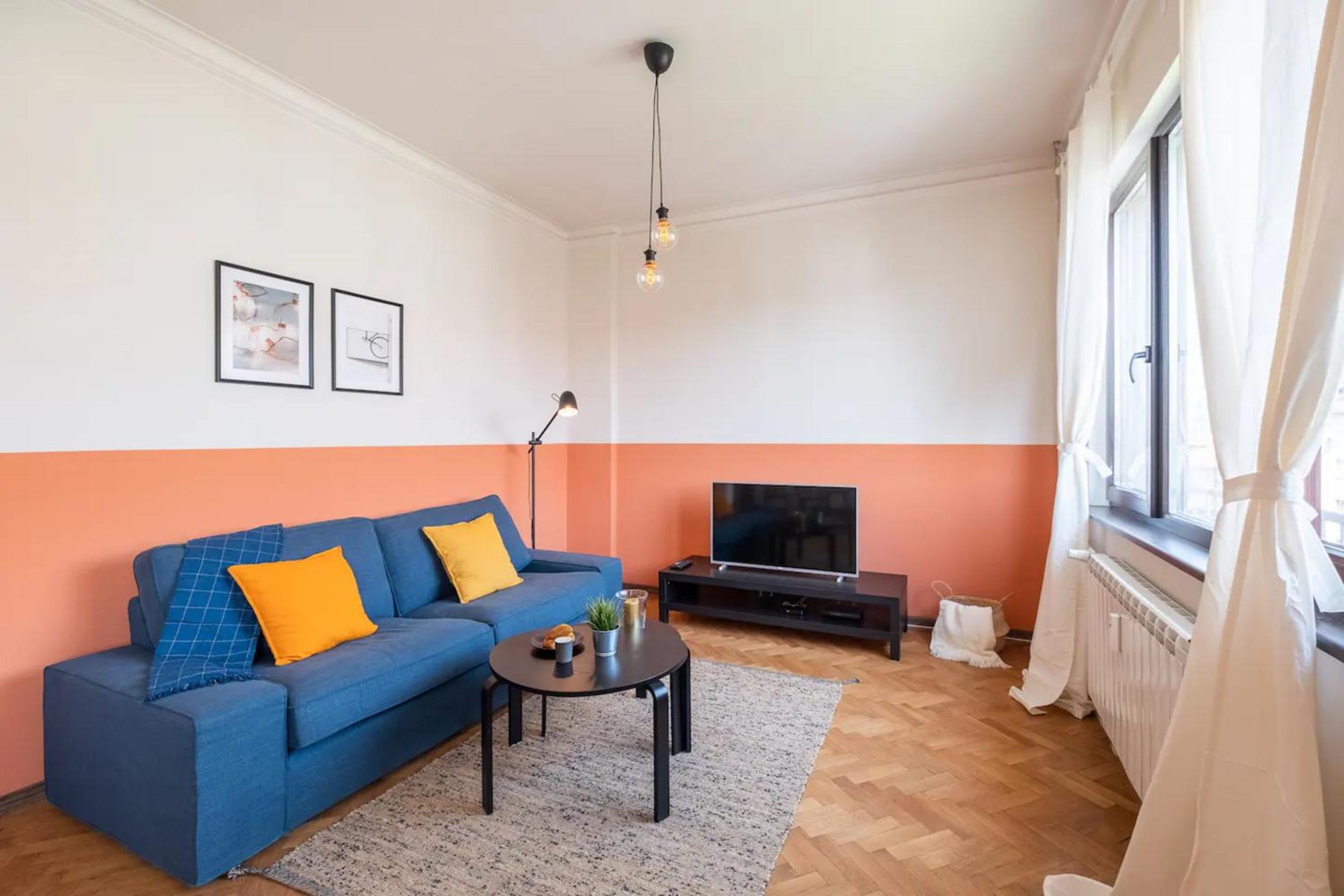 Orange friendly apartment near Vitosha blvd