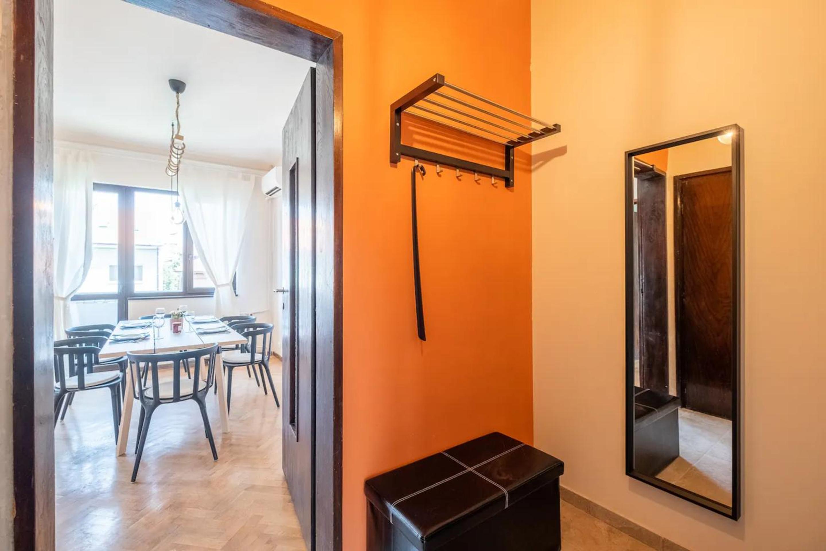 Orange friendly apartment near Vitosha blvd