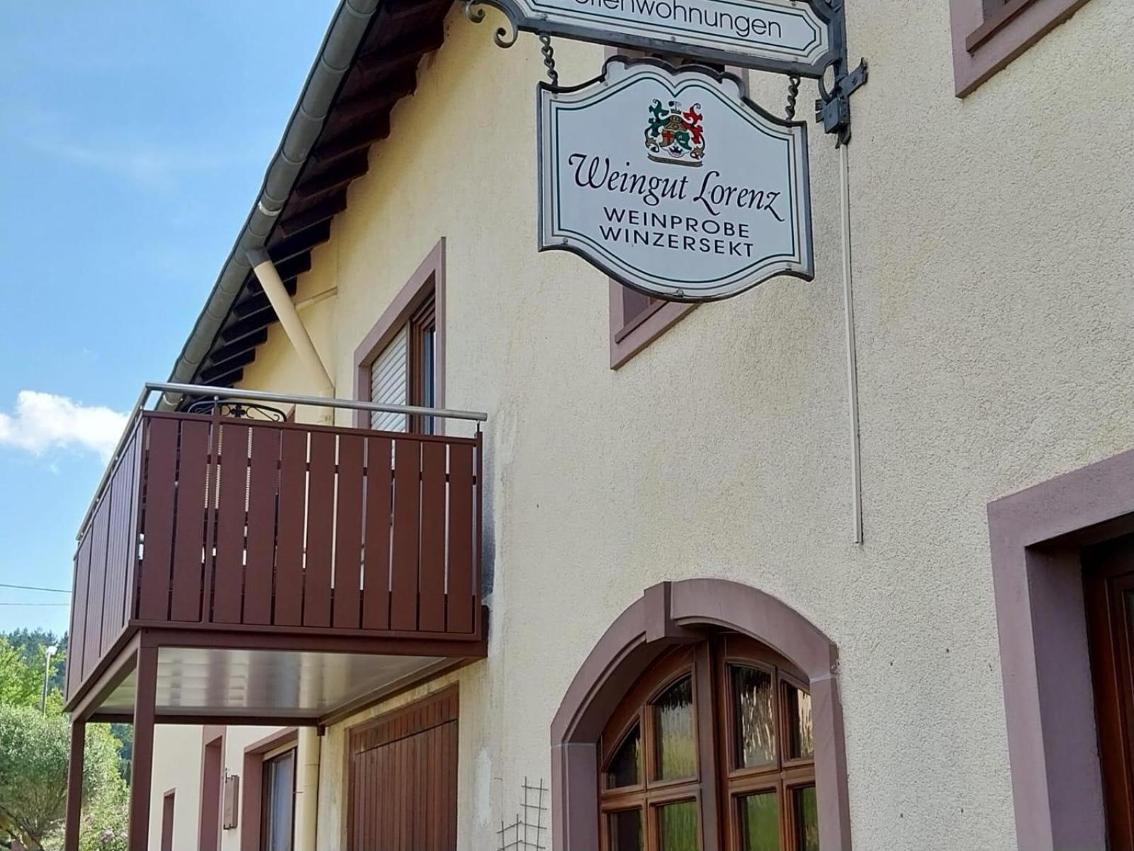 Weingut-Ferienwohnungen Lorenz - nur Urlaubsgäste