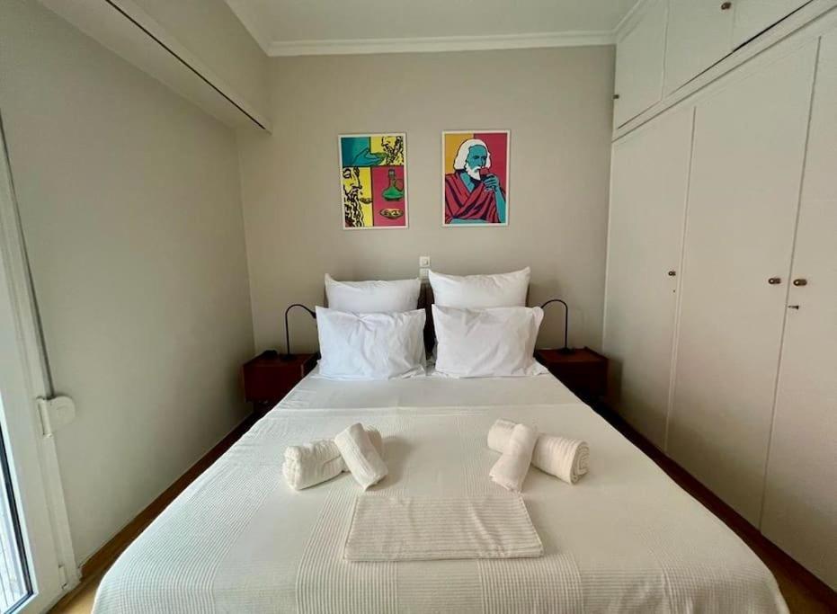 Spacious 2BDs Apt With Acropolis View In Center