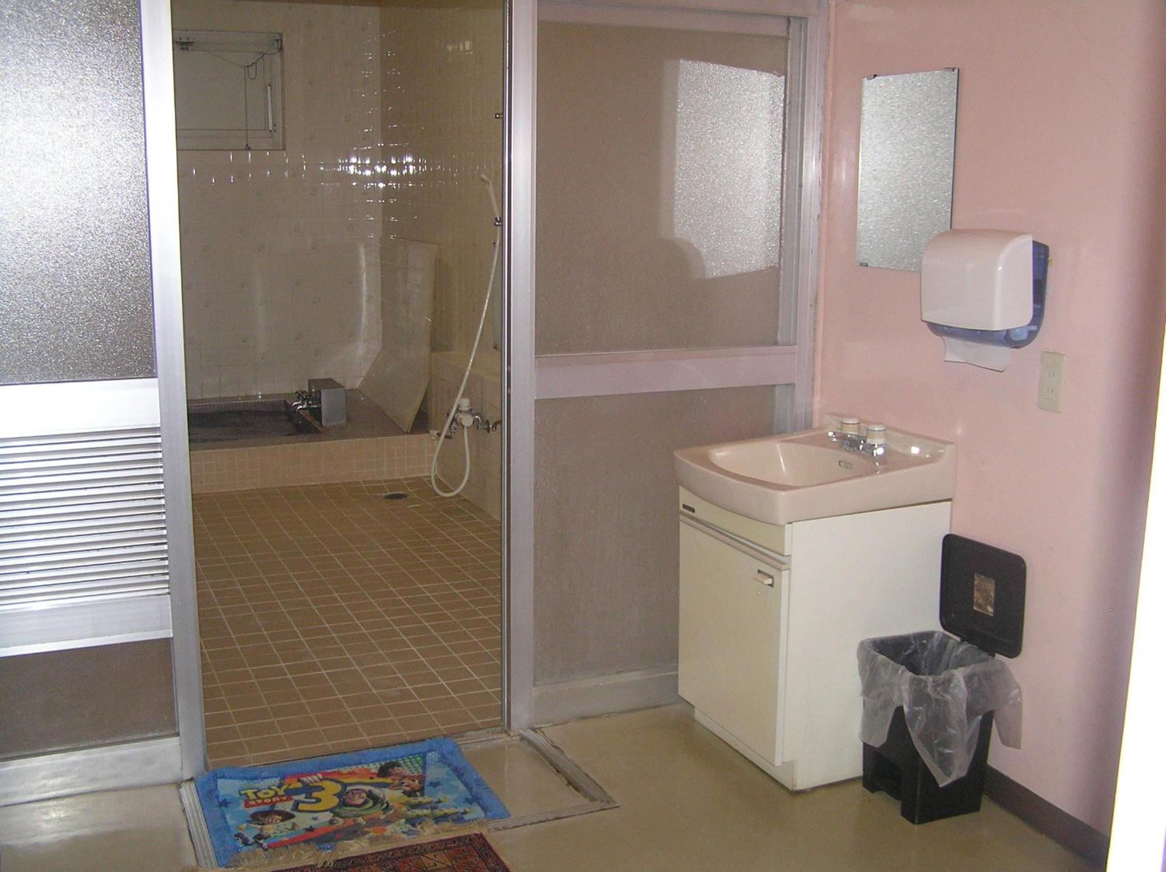 Photo 12