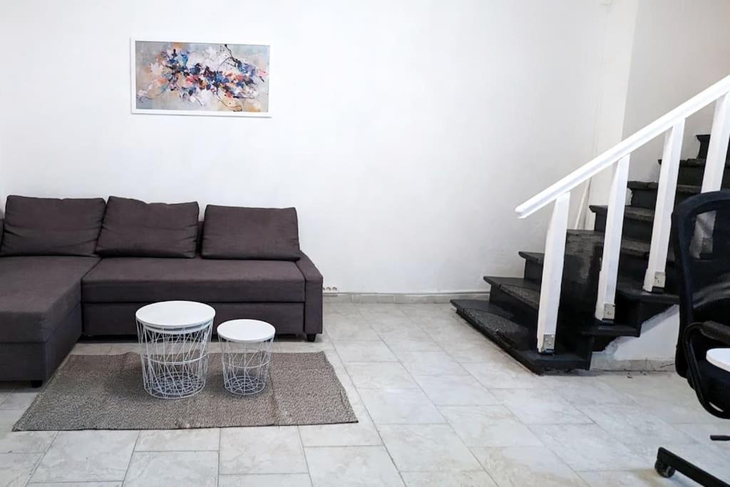 Tiergarten: Central, spacious, beautiful designed 2-BR Apt near park